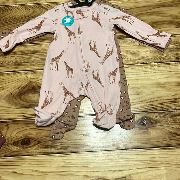 NWOT Newborn Girls Clothes - Picture 4 of 9